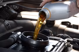 Giá dầu thế giới giảm nhẹ do trữ lượng dầu thô của Mỹ tăng