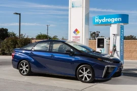 Toyota khởi động dây chuyền lắp ráp xe chạy bằng pin nhiên liệu