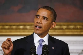 Tổng thống Mỹ Barack Obama ký dự luật TPA. (Nguồn: AP)