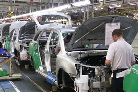 Các doanh nghiệp lớn của Anh tăng đầu tư trong năm bầu cử