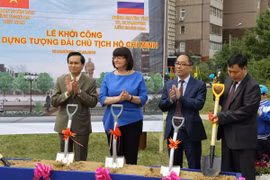 Xây dựng tượng đài Chủ tịch Hồ Chí Minh tại quê hương Lenin 