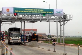 Thu phí tự động không dừng trên quốc lộ 1 và đường Hồ Chí Minh 