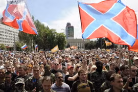 Ukraine: Donetsk và Lugansk tuyên bố thành lập liên bang