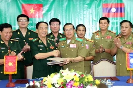 Cửa khẩu Lao Bảo-Danhsavanh: Xuất nhập cảnh "một cửa, một lần dừng"