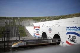 Anh cấm hãng Eurotunnel cung cấp dịch vụ phà tới Pháp