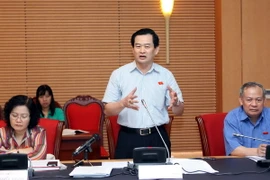 Nhất trí tăng số lượng đại biểu Quốc hội chuyên trách lên 35%