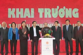 Bấm nút khai trương Kênh Truyền hình Quốc hội Việt Nam