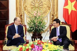 Phó Thủ tướng, Bộ trưởng Bộ Ngoại giao tiếp cựu Thủ tướng Italy