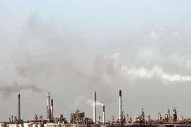 Bộ trưởng Dầu mỏ Iraq: Giá dầu thế giới đã chạm đáy