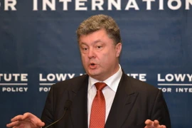 Tổng thống Ukraine ký ban hành luật ngân sách quốc gia năm 2015