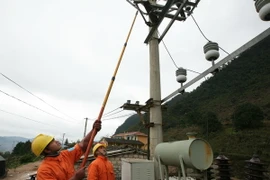 96,8% số hộ dân tộc thiểu số ở Đắk Lắk có điện lưới quốc gia