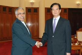 Thủ tướng Nguyễn Tấn Dũng tiếp Đại sứ Saudi Arabia Dakhil Al Johani