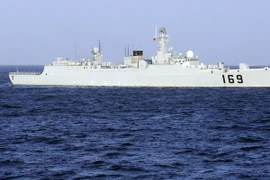 Trung Quốc tăng cường đóng thêm tàu chiến trong năm 2015