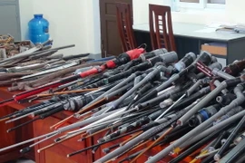 Quảng Trị: Tiêu hủy 25 khẩu súng tự chế và 500 quả pháo các loại