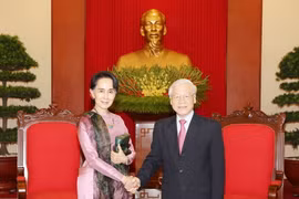 Tổng Bí thư Nguyễn Phú Trọng tiếp Cố vấn Nhà nước, Bộ trưởng Ngoại giao và Bộ trưởng Văn phòng Tổng thống nước Cộng hòa Liên bang Myanmar Aung San Suu Kyi thăm chính thức Việt Nam. (Ảnh: Trí Dũng/TTXVN)