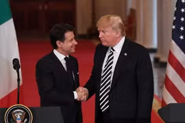 Tổng thống Mỹ Donald Trump (phải) và Thủ tướng Italy Giuseppe Conte trong cuộc họp báo chung tại Washington DC., ngày 30/7. (Ảnh: THX/TTXVN)