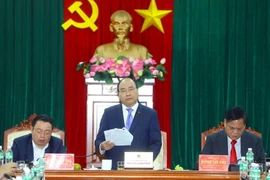 Thủ tướng Nguyễn Xuân Phúc phát biểu kết luận buổi làm việc. (Ảnh: Thống Nhất/TTXVN)