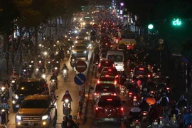 Tình trạng ùn tắc giao thông tại tuyến đường Chùa Bộc. (Ảnh: Thành Đạt/TTXVN)