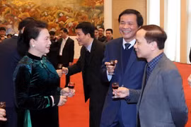 Chủ tịch tịch Quốc hội Nguyễn Thị Kim Ngân và các đại biểu. (Ảnh: Trọng Đức/TTXVN)