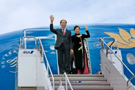 Chủ tịch nước Trần Đại Quang và Phu nhân đến Sân bay Quốc tế Haneda, thủ đô Tokyo, Nhật Bản. (Ảnh: Nhan Sáng/TTXVN