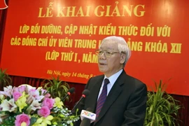 Tổng Bí thư Nguyễn Phú Trọng phát biểu chỉ đạo, khai giảng Lớp bồi dưỡng. (Ảnh: Trí Dũng/TTXVN)