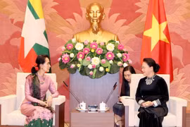 Chủ tịch Quốc hội Nguyễn Thị Kim Ngân tiếp Cố vấn Nhà nước, Bộ trưởng Ngoại giao và Bộ trưởng Văn phòng Tổng thống Myanmar thăm chính thức Việt Nam. (Ảnh: Trọng Đức/TTXVN)