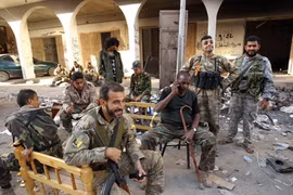 Binh sỹ thuộc lực lượng quân đội miền Đông trong chiến dịch chống phiến quân ở Benghazi, Libya ngày 9/11/2017. (Nguồn: AFP/TTXVN)