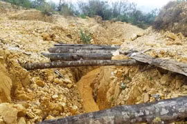 Hai phóng viên bị hăm dọa, cướp tài sản khi tác nghiệp ở Khánh Hòa