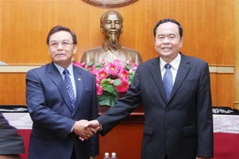 Ông Trần Thanh Mẫn tiếp Chủ tịch Ủy ban Trung ương Mặt trận Lào xây dựng đất nước Saysomphone Phomvihane. (Ảnh: Nguyễn Dân/TTXVN)