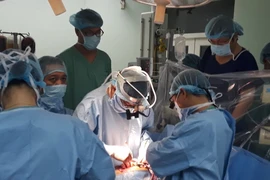 Thực hiện ghép tim cho bệnh nhân suy tim. (Ảnh: Mai Trang/TTXVN)