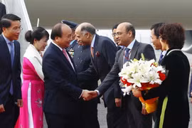 Lễ đón Thủ tướng Nguyễn Xuân Phúc và Phu nhân tại sân bay quân sự Palam, New Delhi trưa 24/1. (Ảnh: Thống Nhất/TTXVN)