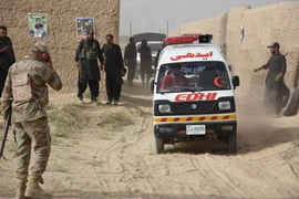 Hiện trường một vụ đánh bom ở Pakistan. (Ảnh: EFE-EPA/ TTXVN)