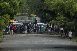 Người biểu tình dựng rào chắn tại Managua, Nicaragua ngày 11/6. (Nguồn: EPA/TTXVN)