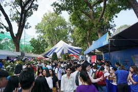 Ngày hội thu hút đông đảo học sinh, sinh viên, giáo viên và những người nói tiếng Pháp đến tham dự. (Ảnh: Thu Hoài/TTXVN)
