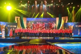 Đội tuyển Bóng đá nữ Việt Nam giành danh hiệu 'Đội tuyển của năm.' (Ảnh: Quốc Khánh/TTXVN)