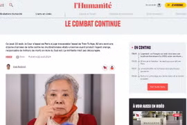 Báo chí Pháp đăng tin về vụ kiện và nhắc lại cuộc chiến đấu đầy gian nan vất vả của bà. (Ảnh: Thu Hà/TTXVN)
