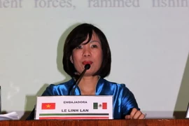 Đại sứ Việt Nam Lê Linh Lan tại buổi nói chuyện. (Ảnh: Việt Hòa-Việt Hùng/Vietnam+)