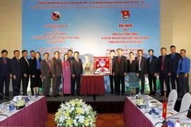Đại biểu Ban chấp hành Trung ương Đoàn hai nước chụp ảnh chung. (Ảnh: Văn Điệp/TTXVN)