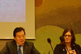 Đại sứ Dương Chí Dũng, Trưởng Phái đoàn Việt Nam tại Geneva phát biểu tại hội thảo. (Ảnh: Hoàng Hoa/TTXVN)