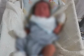 Bé sơ sinh bị bỏ rơi. (Nguồn: Báo Tây Ninh)