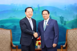 Thủ tướng Phạm Minh Chính tiếp ông Park Hark Kyu, Tổng Giám đốc Phụ trách Tài chính Tập đoàn Samsung. (Ảnh: Dương Giang/TTXVN)