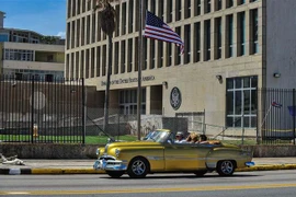 Quang cảnh bên ngoài Đại sứ quán Mỹ tại La Habana, Cuba. (Nguồn: AFP/TTXVN)