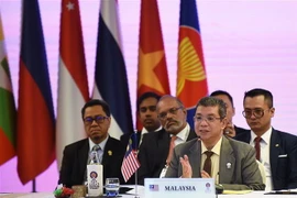 Ngoại trưởng Malaysia Saifuddin Abdullah phát biểu tại Hội nghị Ngoại trưởng ASEAN ở Bangkok, Thái Lan. (Ảnh: AFP/TTXVN)