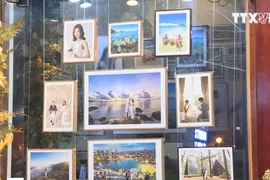 [Video] Chụp ảnh nude có phải là hành động bôi bẩn văn hóa?