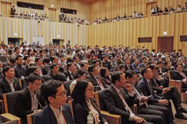 Gần 1.000 trí thức Việt Nam đang học tập và làm việc tại Nhật Bản tham dự diễn đàn. (Ảnh: Thành Hữu/TTXVN)