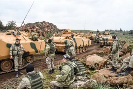 Binh sỹ quân đội Thổ Nhĩ Kỳ triển khai chiến dịch chống lực lượng Các Đơn vị bảo vệ nhân dân người Kurd (YPG), tại khu vực giáp giới Syria ở Hassa, tỉnh Hatay ngày 21/1/2018. (Ảnh: AFP/TTXVN)