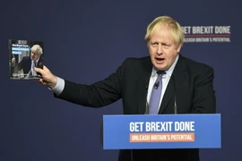 Thủ tướng Anh Boris Johnson phát biểu tại Telford, Anh, ngày 24/11/2019. (Ảnh: THX/TTXVN)