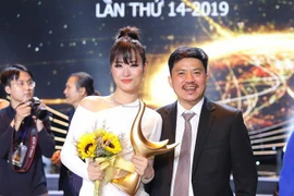 [Video] Các thế hệ nghệ sỹ tề tựu tại lễ trao giải Âm nhạc Cống hiến