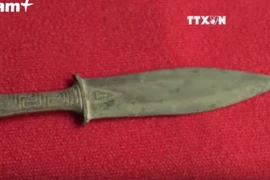 [Video] Kho cổ vật ít người biết dưới dòng sông Lục Nam