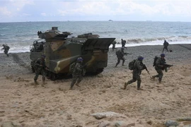 Binh sỹ Hàn Quốc tham gia một cuộc tập trận chung. (Nguồn: AFP/TTXVN)